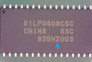 R1LP0408CSC-5SC正規品（表面）